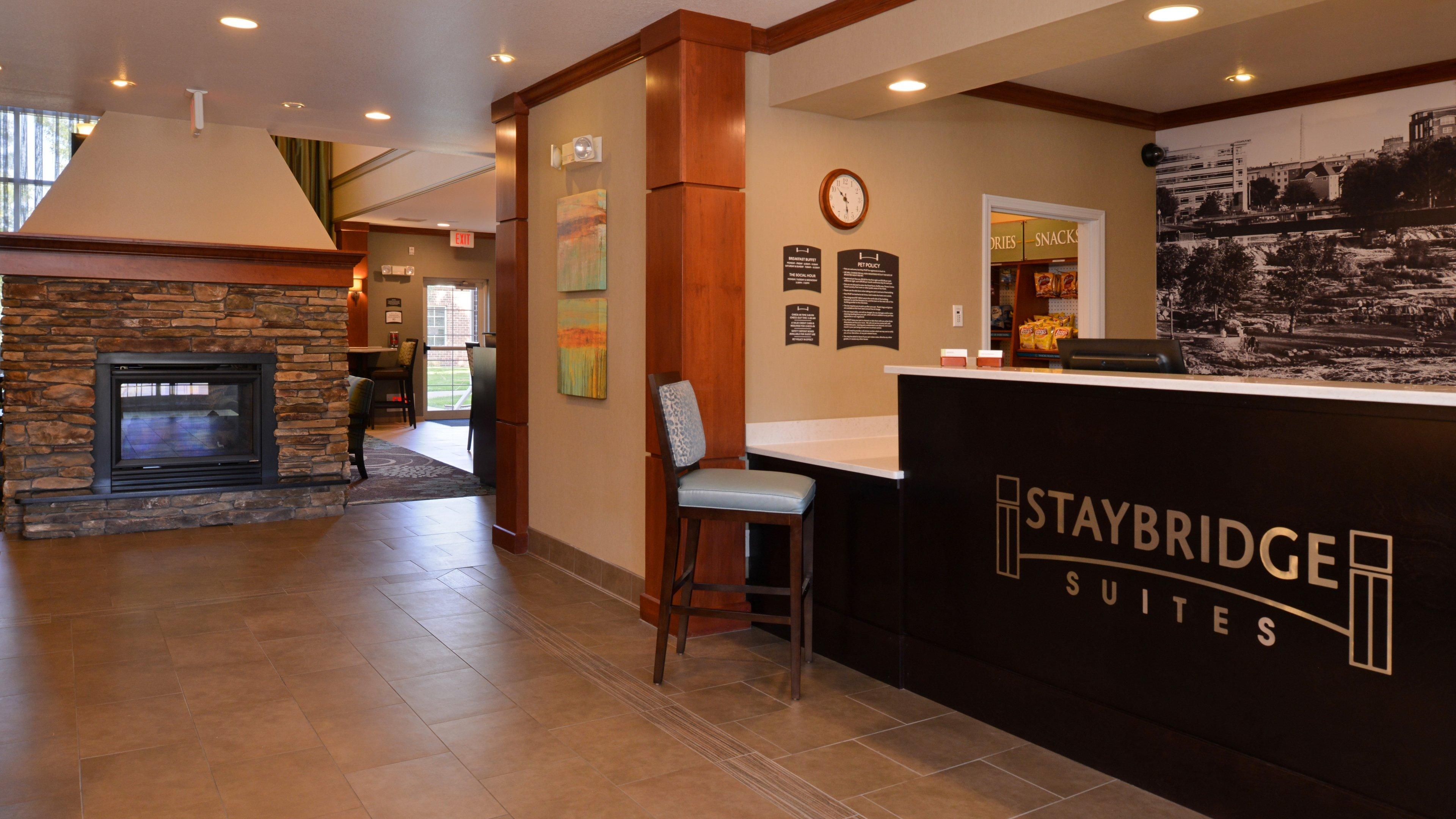 Staybridge Suites Sioux Falls At Empire Mall By Ihg מראה חיצוני תמונה